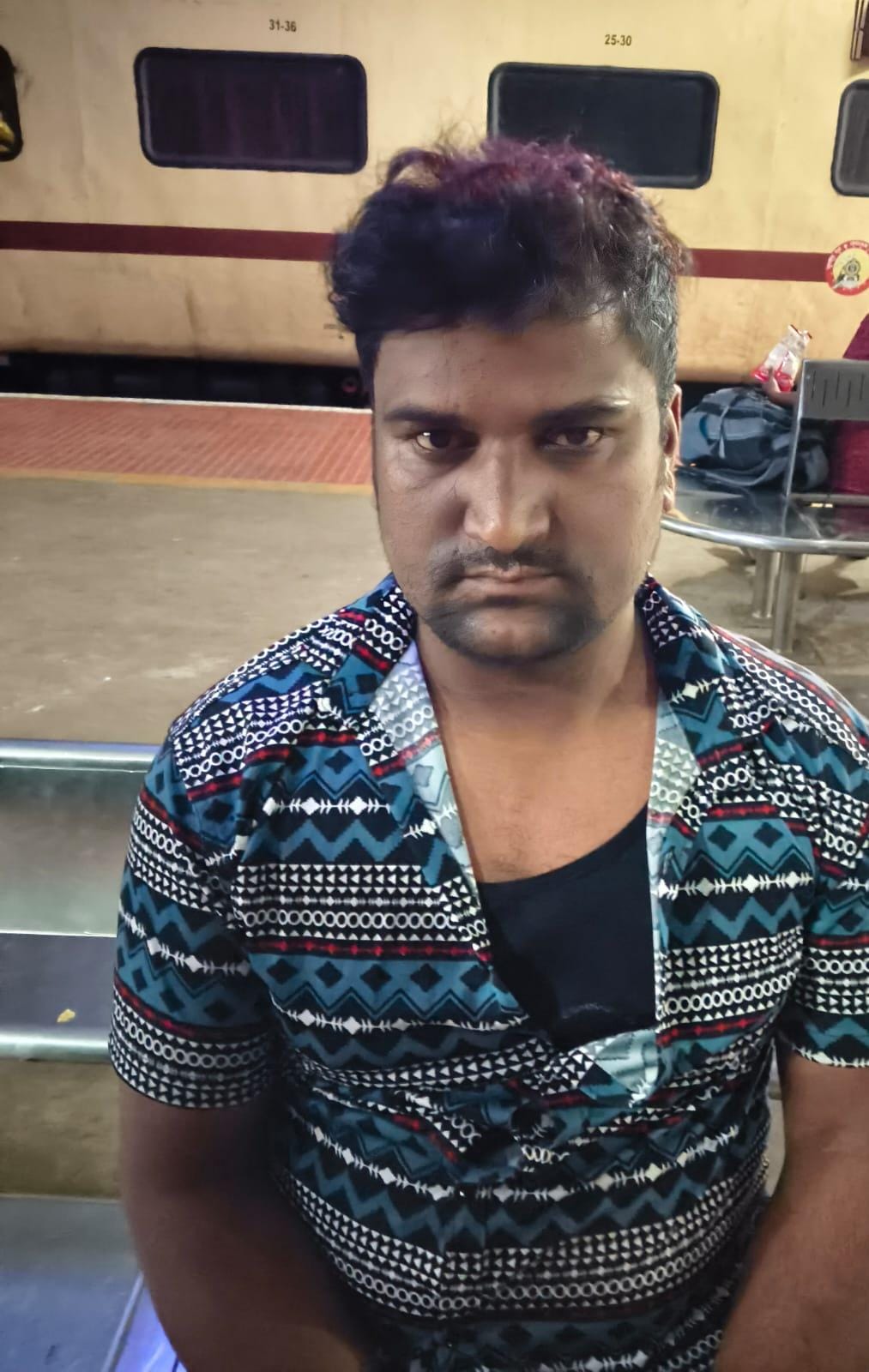 ചെങ്ങന്നൂർ റെയിൽവേ സ്റ്റേഷനിൽ ലക്ഷങ്ങൾ വിലമതിക്കുന്ന ഹെറോയിനും കഞ്ചാവും പിടികൂടി 